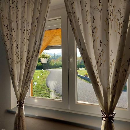 Apartment Rosie Смолянац Екстериор снимка