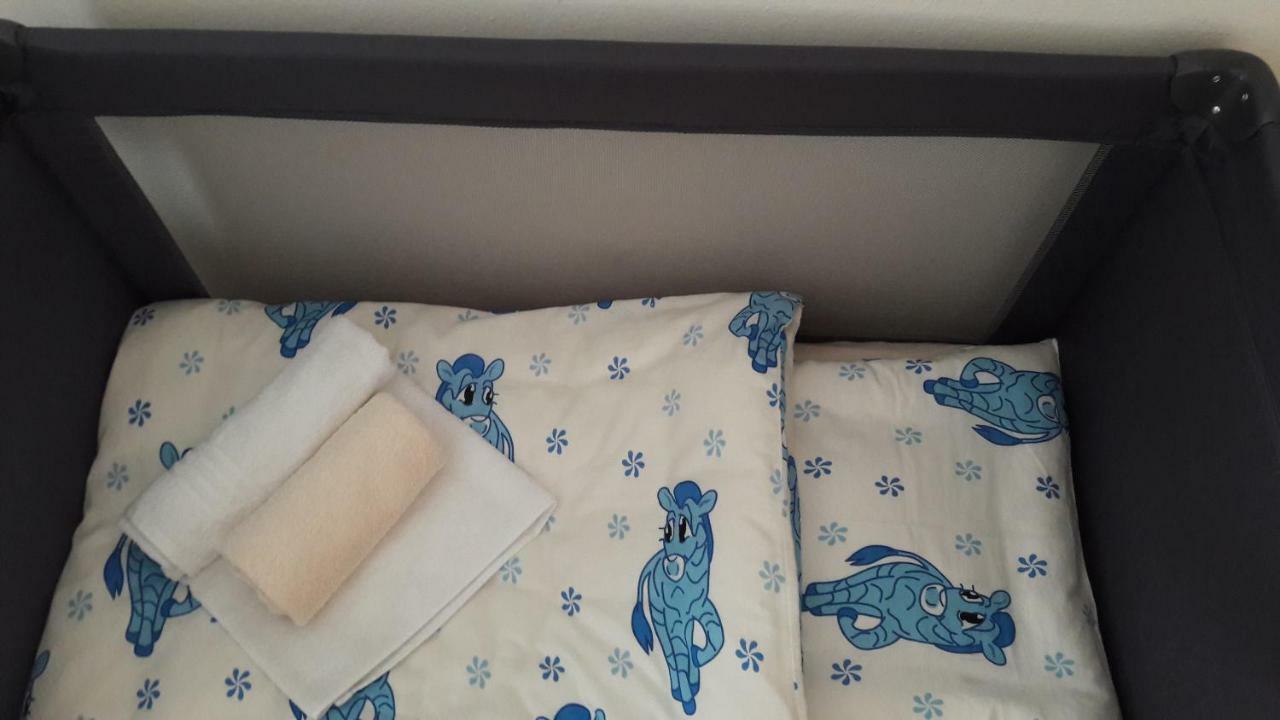 Apartment Rosie Смолянац Екстериор снимка